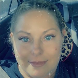 Meet your Posher, Leigha